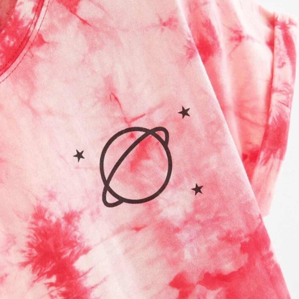 🌻 TIE DYE CROPPED PLANET TEE 🌻 - Picture 3 of 3